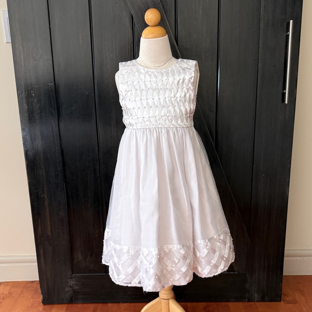 White Sleeveless Kids Dress. size 5